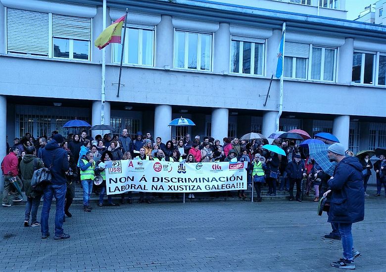 17-01-12 ProtestaFolgaXustizaCorunha02.jpeg